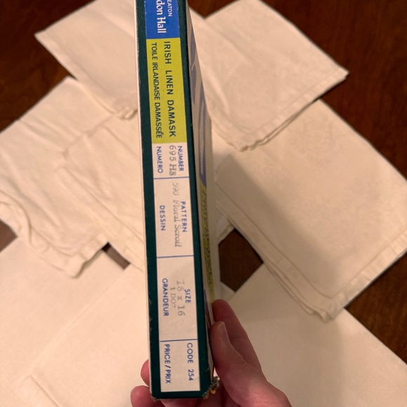 Vintage Eaton Haddon Hall Hem Stitched Linen Damask Napkins in original box - Picture 4 of 6